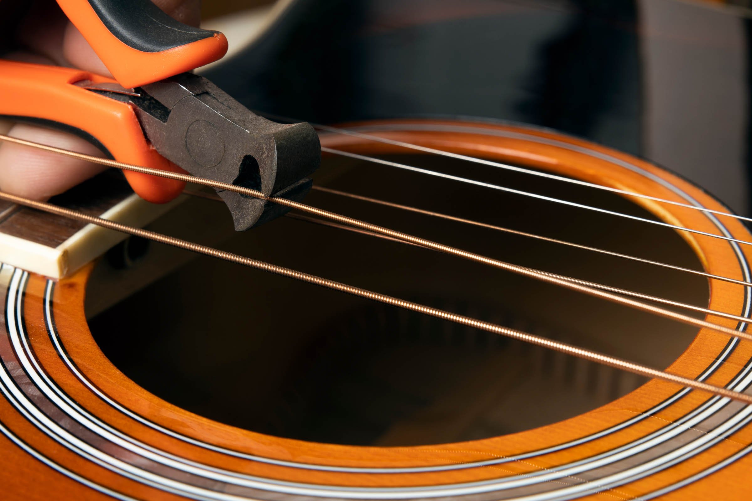 fixing the guitar strings