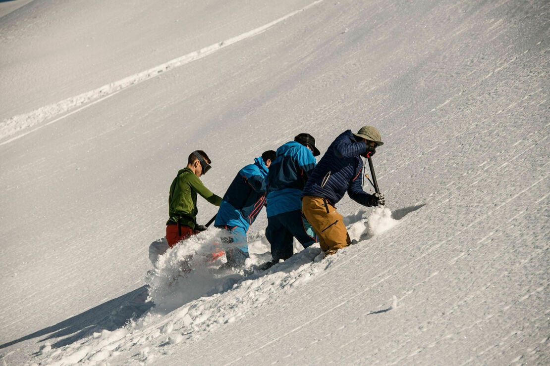 Avalanche safety gear everything you need to know about it Muziker