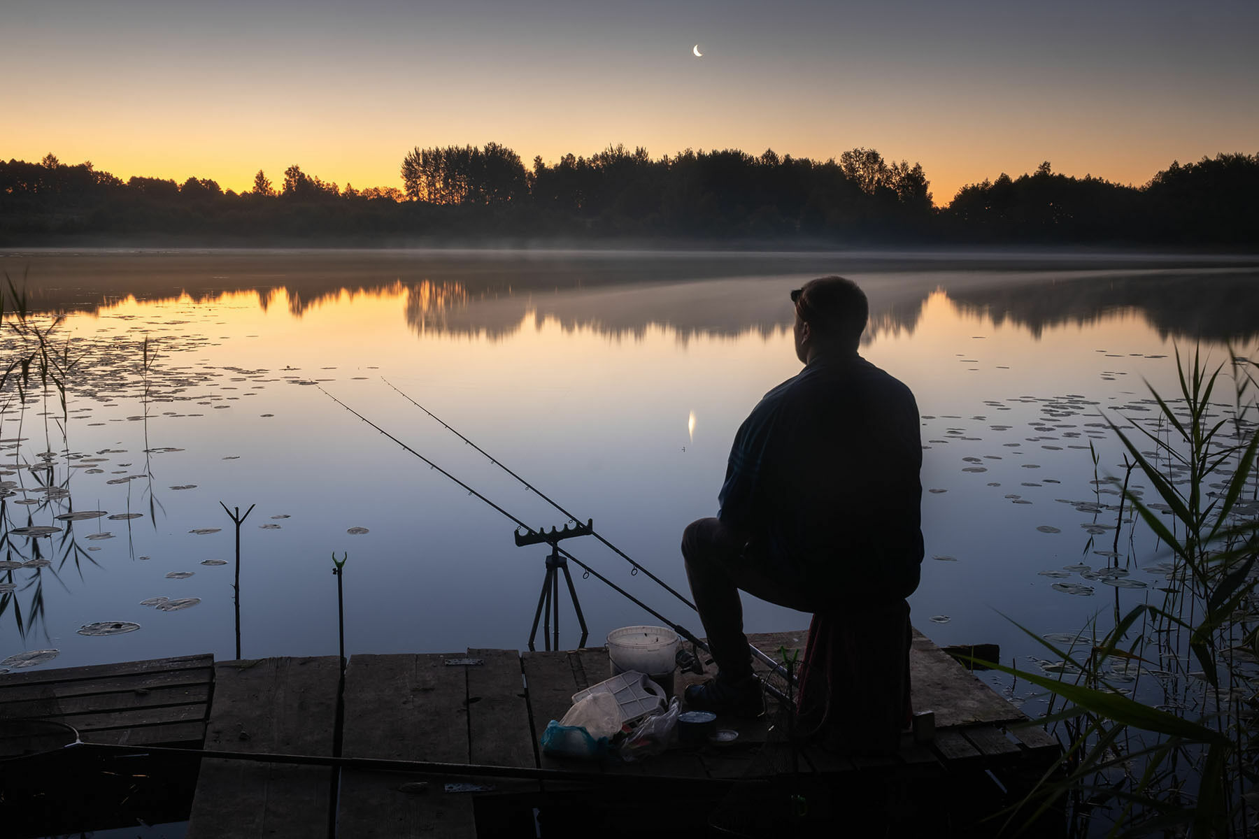 Запрет ловли в 2023 году. Рыбалка на речке. Запрет рыбной ловли. Ограничение ловли рыбы, охоты. Рыбалка на Украине.