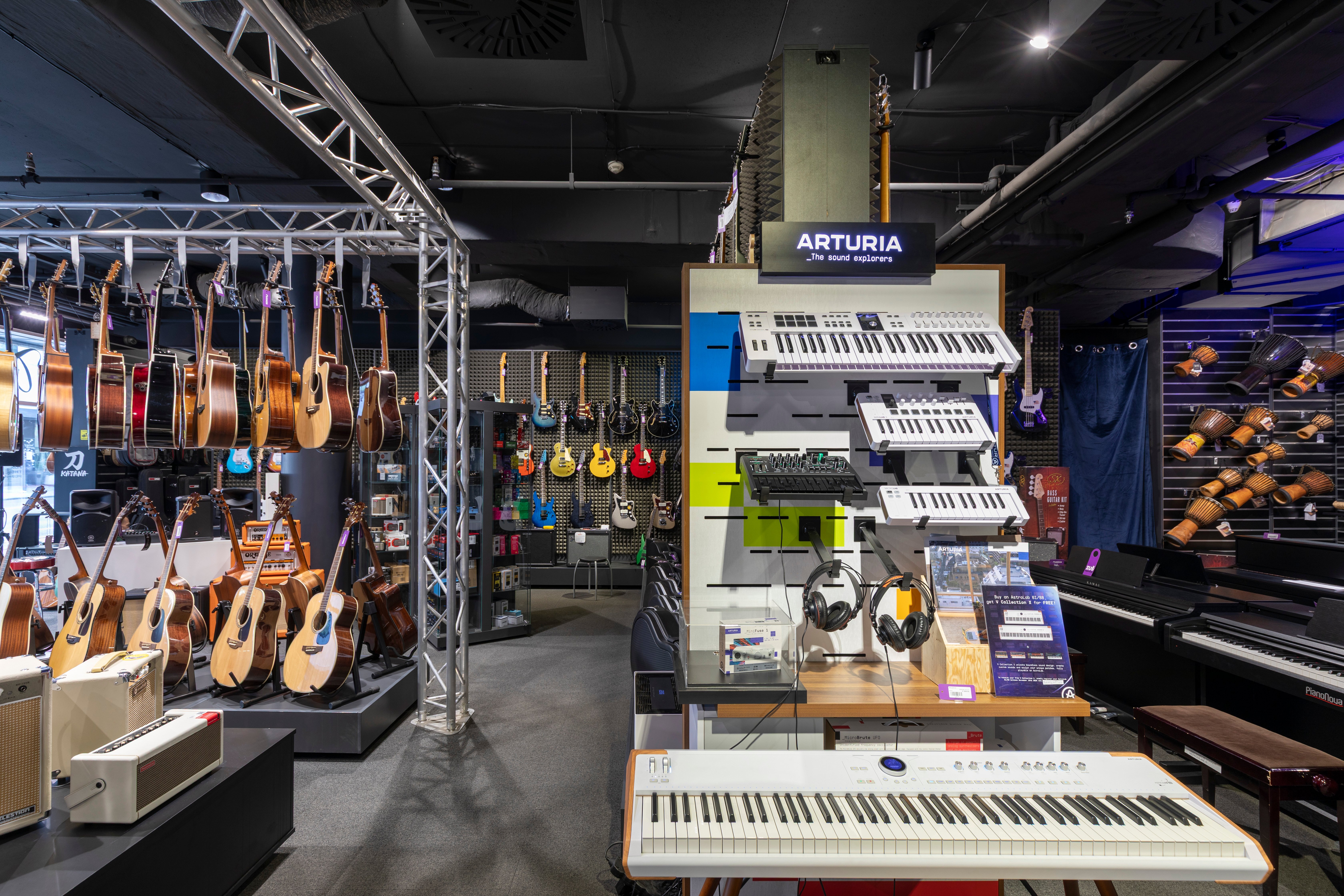 Musical instruments shop Muziker Prague – Smíchov.