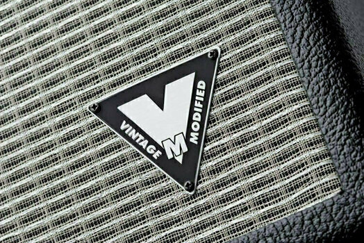 Lampové gitarové kombo Fender Deluxe VM - 2