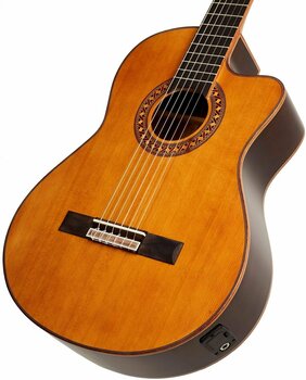 Classical Guitar with Preamp Tanglewood EM DC 5 4/4 Natural - 3