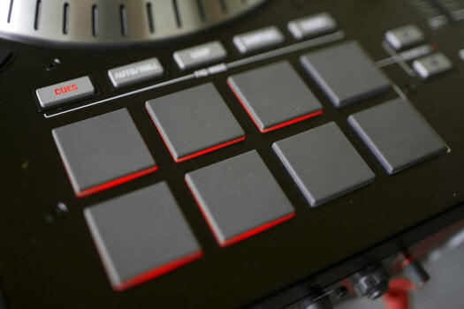 DJ kontroler Numark NS7II - 5