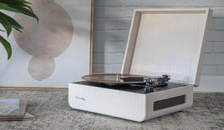 Portable turntable
 Crosley Mercury Cream Croc Portable turntable - 7