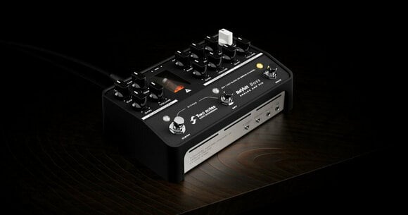 Pré-amplificador/amplificador em rack Two Notes ReVolt Bass - 8