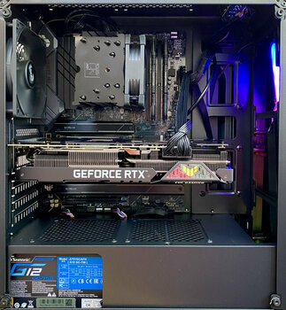 Gamer asztali PC Prestigio Time to Play i7-12700KF - 2