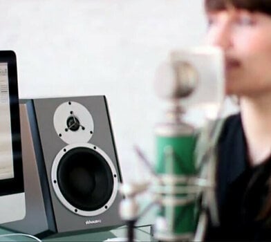 Aktyvus studijos monitorius Dynaudio DBM50 Angled 2-Way Active Monitor Speaker - 2