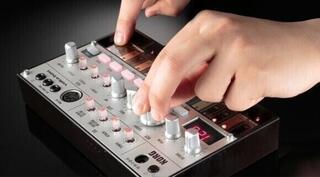 Συνθεσάιζερ Korg Volca Bass Συνθεσάιζερ - 2
