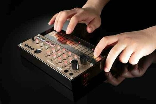 Synthesizer Korg Volca Keys - 2