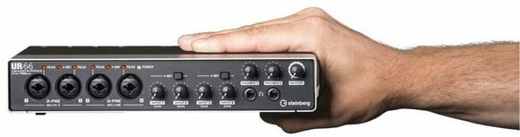 USB audio prevodník - zvuková karta Steinberg UR44 - 4
