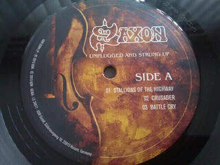 LP ploča Saxon - Unplugged And Strung Up (2 LP) - 1