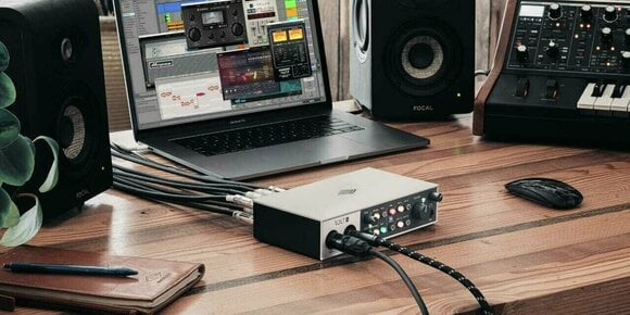 USB аудио интерфейс Universal Audio Volt 4 - 5