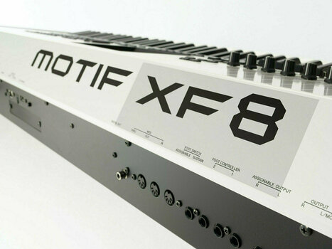 Zenei munkaállomás Yamaha MOTIF XF8 WH - 3