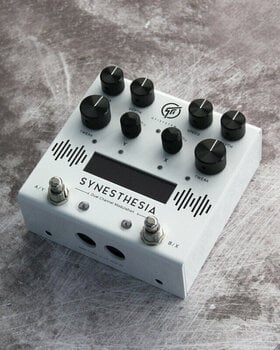 Kytarový multiefekt GFI System Synesthesia White Kytarový multiefekt - 13