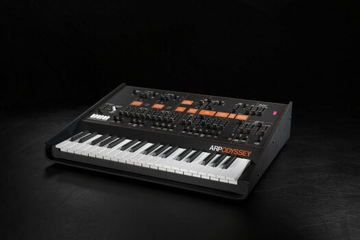 Synthesizer Korg ARP Odyssey - 5