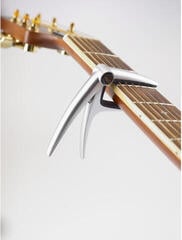 Kapodaster für Akustikgitarre Konig & Meyer 30900 Kapodaster für Akustikgitarre - 1