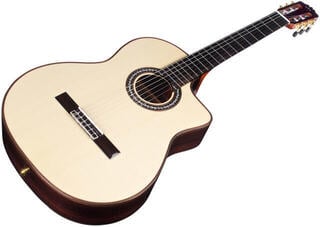 Classical Guitar with Preamp Cordoba GK Pro Negra 4/4 Natural Classical Guitar with Preamp - 2