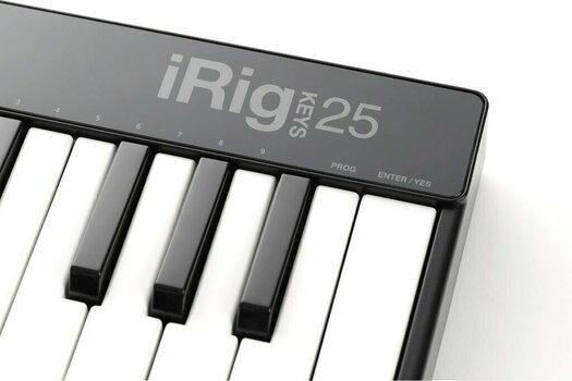 MIDI keyboard IK Multimedia iRig Keys 25 - 3