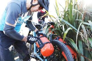 Geantă pentru bicicletă Aeroe Heavy Duty Sac impermeabil Orange 8 L - 5