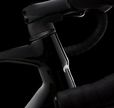 Cestný bicykel Wilier Garda Disc Shimano 105 RD-R7000-SS 2x11 Black/Red Matt L Shimano Cestný bicykel - 7