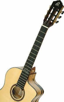 Klassisk gitarr med förförstärkare Ortega BYWSM 4/4 - 8