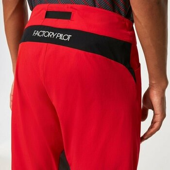 Cyklonohavice Oakley Seeker '75 Short Red Line 33 Cyklonohavice - 8