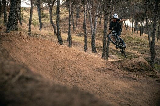 Vélo tout suspendu Mondraker Raze Black/Dirty White XL Vélo tout suspendu - 9