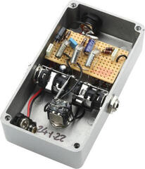 Guitar Effect British Pedal Company Compact Series MKII Tone Bender Fuzz Guitar Effect - 5