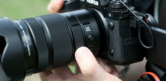 Objektiv pro foto a video
 Fujifilm XF18-120mm F4 LM PZ WR - 7