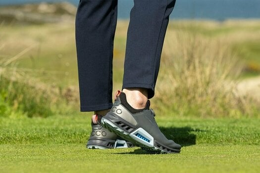 Golfskor för herrar Ecco Biom C4 BOA Mens Golf Shoes Magnet/Black 42 - 10