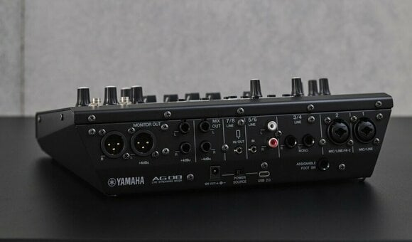 Podcastový mixpult Yamaha AG08 Black - 10