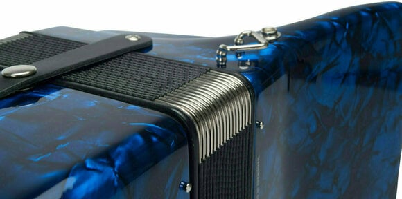 Piano accordion
 Weltmeister Rubin 30/60/II/3 MT Blue Piano accordion
 - 4