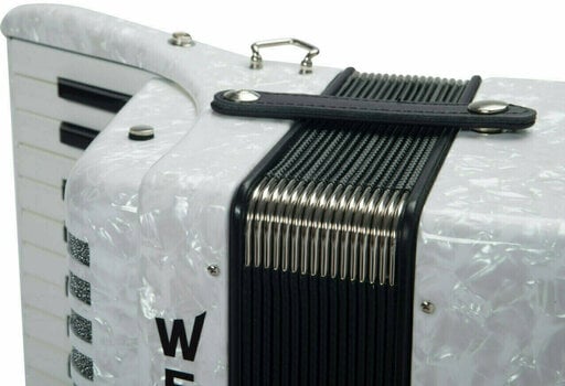 Piano accordion
 Weltmeister Achat 34/72/III/5/3 White Piano accordion
 - 3
