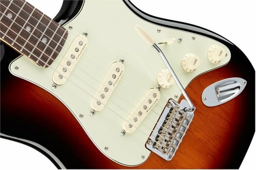 Elektrická kytara Fender Deluxe Roadhouse Stratocaster, RW, 3 Tone Sunburst - 5