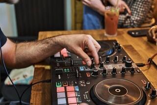 DJ Controller Hercules DJ DJControl Inpulse 300 MK2 DJ Controller - 6