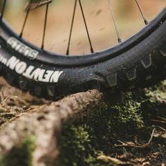 Pneu de bicicleta MTB Goodyear Newton MTF Trail Tubeless Complete 27,5" (584 mm) Black 2.5 Preparado para não ter câmara Pneu de bicicleta MTB - 2