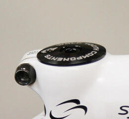 Kormányszár Wolf Tooth Ultralight Stem Cap and Bolt - 1