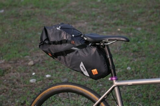 Polkupyörälaukku Woho X-Touring Saddle Bag Dry Cyber Camo Diamond Black L - 4