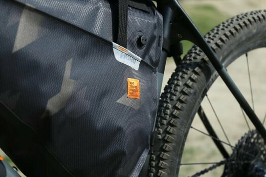 Bolsa de bicicleta Woho X-Touring Frame Bag Dry Cyber Camo Diamond Black L 12 L - 16