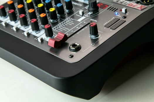 Table de mixage analogique Allen & Heath ZED-6FX - 6