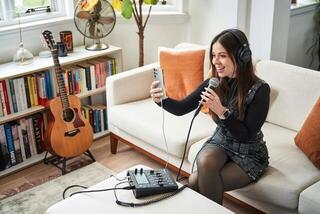 Podcast Mixer Boss Gigcaster GCS-5 Podcast Mixer - 7