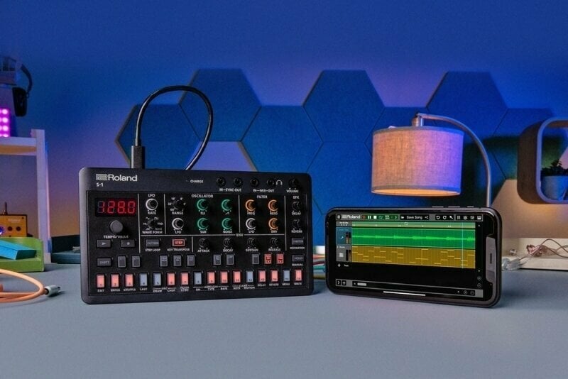 Roland AIRA Compact S-1 Tweak Synth Synthesizer - Muziker