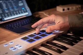 MIDI Πληκτρολόγιο Arturia KeyLab Essential 61 mk3 MIDI Πληκτρολόγιο Λευκό - 6