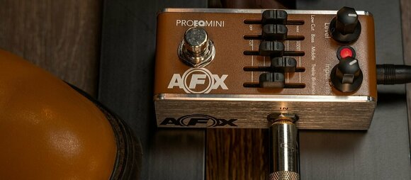 Guitar Effects Pedal Fishman AFX Pro EQ Mini Acoustic Preamp & EQ - 12