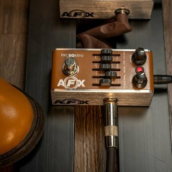 Guitar Effects Pedal Fishman AFX Pro EQ Mini Acoustic Preamp & EQ - 13