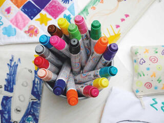 Feutre à point Kreul 90721 Textile Marker Set Junior Ensemble de marqueurs textiles 2-4 mm 18 pièces - 1