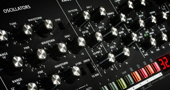 Synthesizer Roland SE-02 - 7
