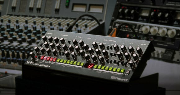 Synthesizer Roland SE-02 - 12