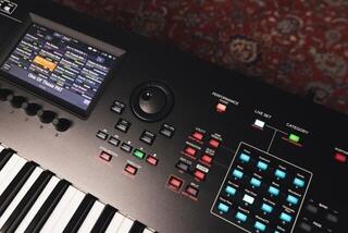 Werkstation Yamaha MONTAGE M7 Werkstation - 7