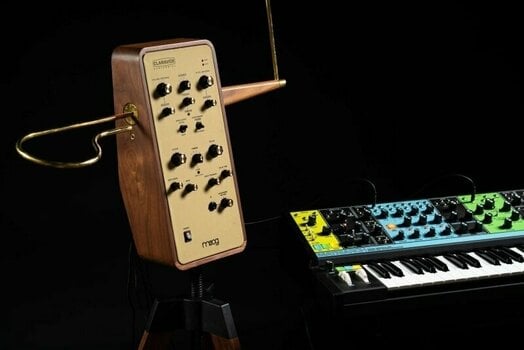 Synthesizer MOOG Claravox Centennial Theremin - 10